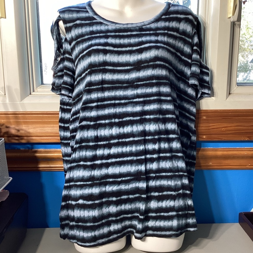 Rock & Republic Tie Dye Striped Blue Top with Shoulder Cutouts Size XL